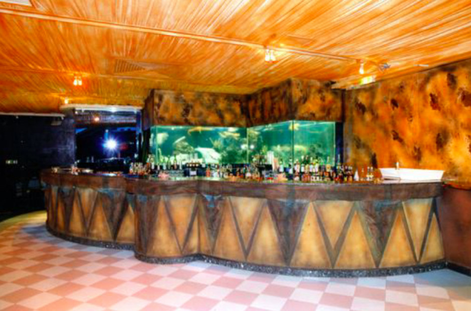 Bar del Cocoricò con acquario